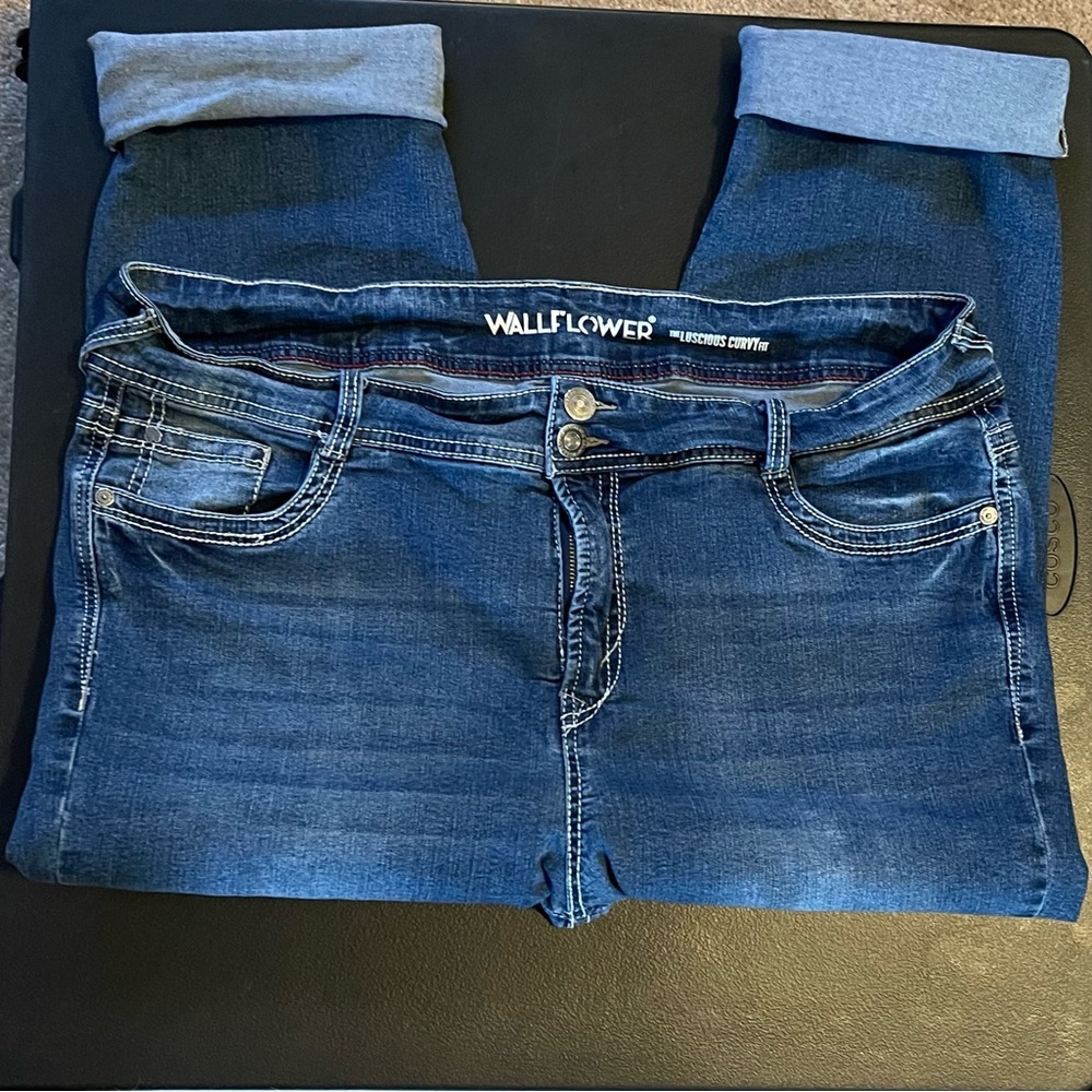 Wallflower Luscious Curvy Cropped Jeans, Sz 20
